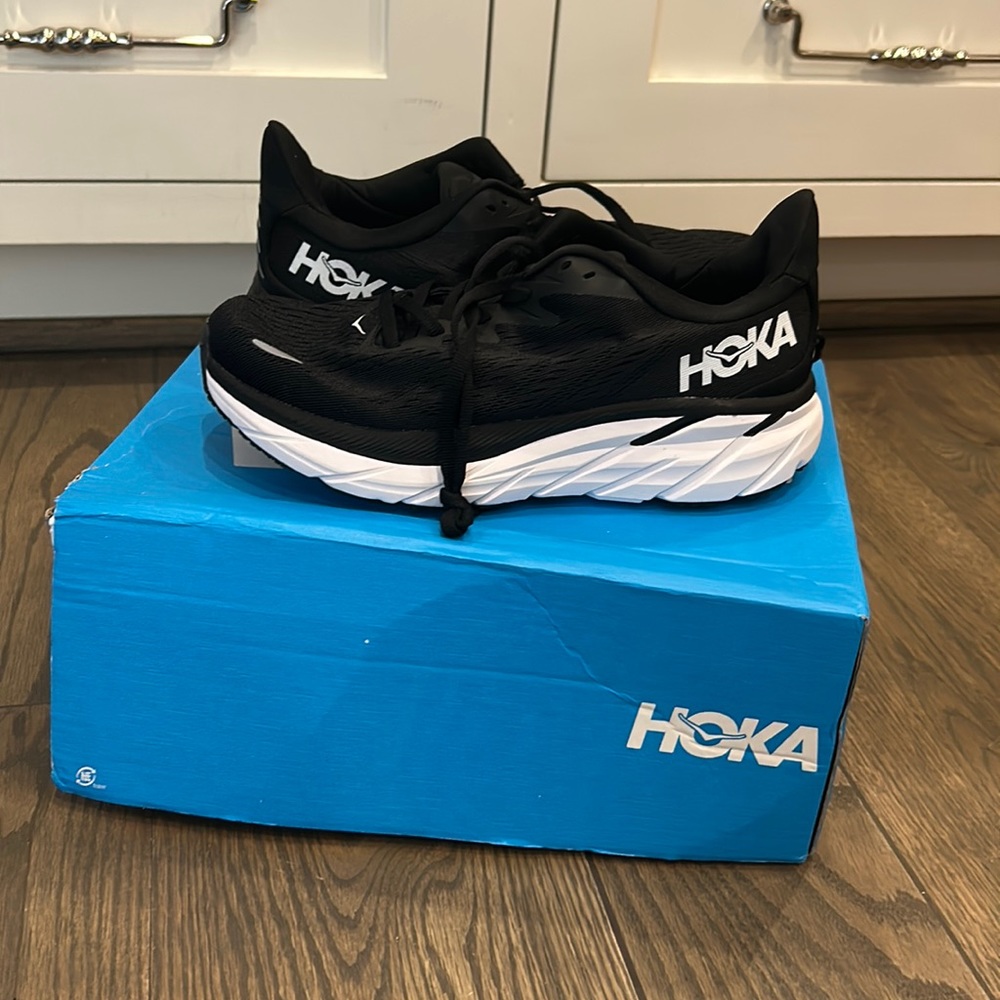 HOKA Clifton 8 - NEVER WORN